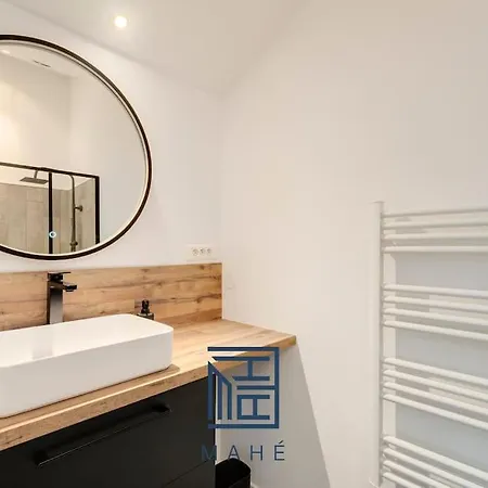 Appartement Pepiniere - Loft Renove Avec Parking