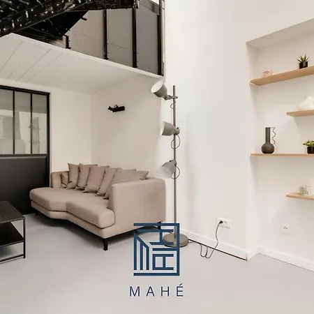 Pepiniere - Loft Renove Avec Parking Appartement *
