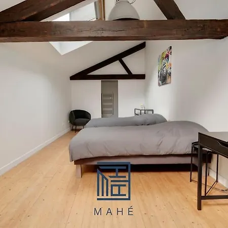 Appartement Pepiniere - Loft Renove Avec Parking *
