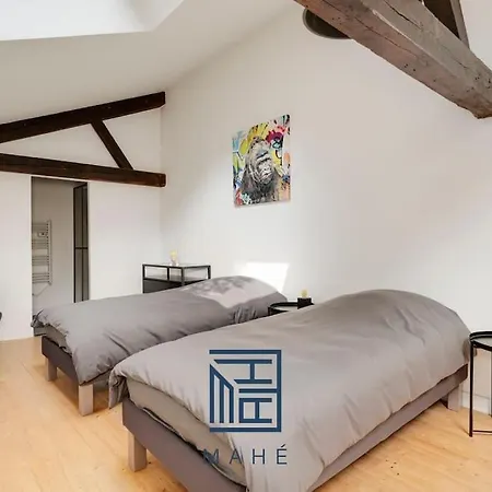 Appartement Pepiniere - Loft Renove Avec Parking *