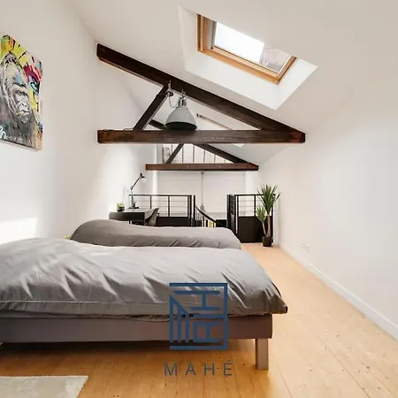 Appartement Pepiniere - Loft Renove Avec Parking *